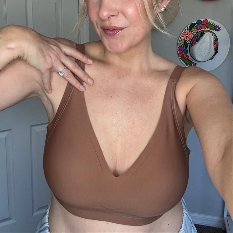 Customer photo review of Conturé Full Coverage Supportive Wireless Push Up Bra