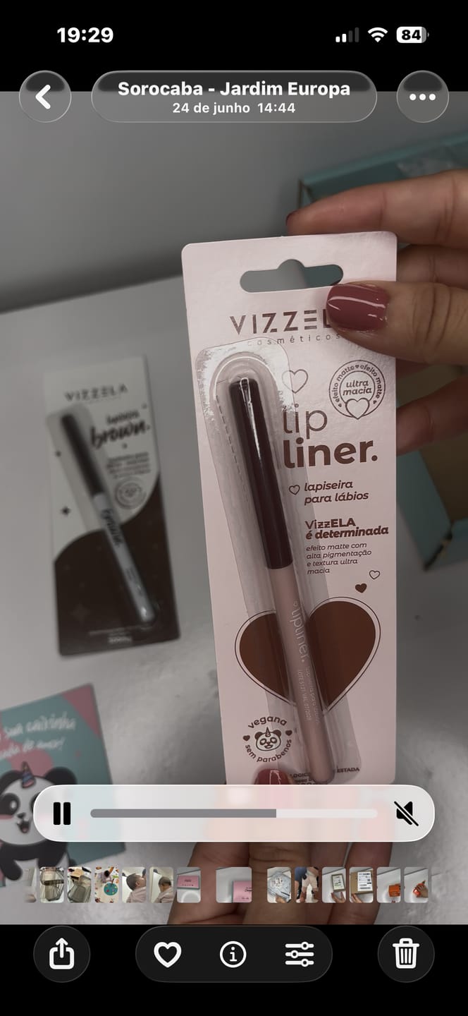 Customer photo review of Lapiseira Labial Lipliner Ela É - Vizzela