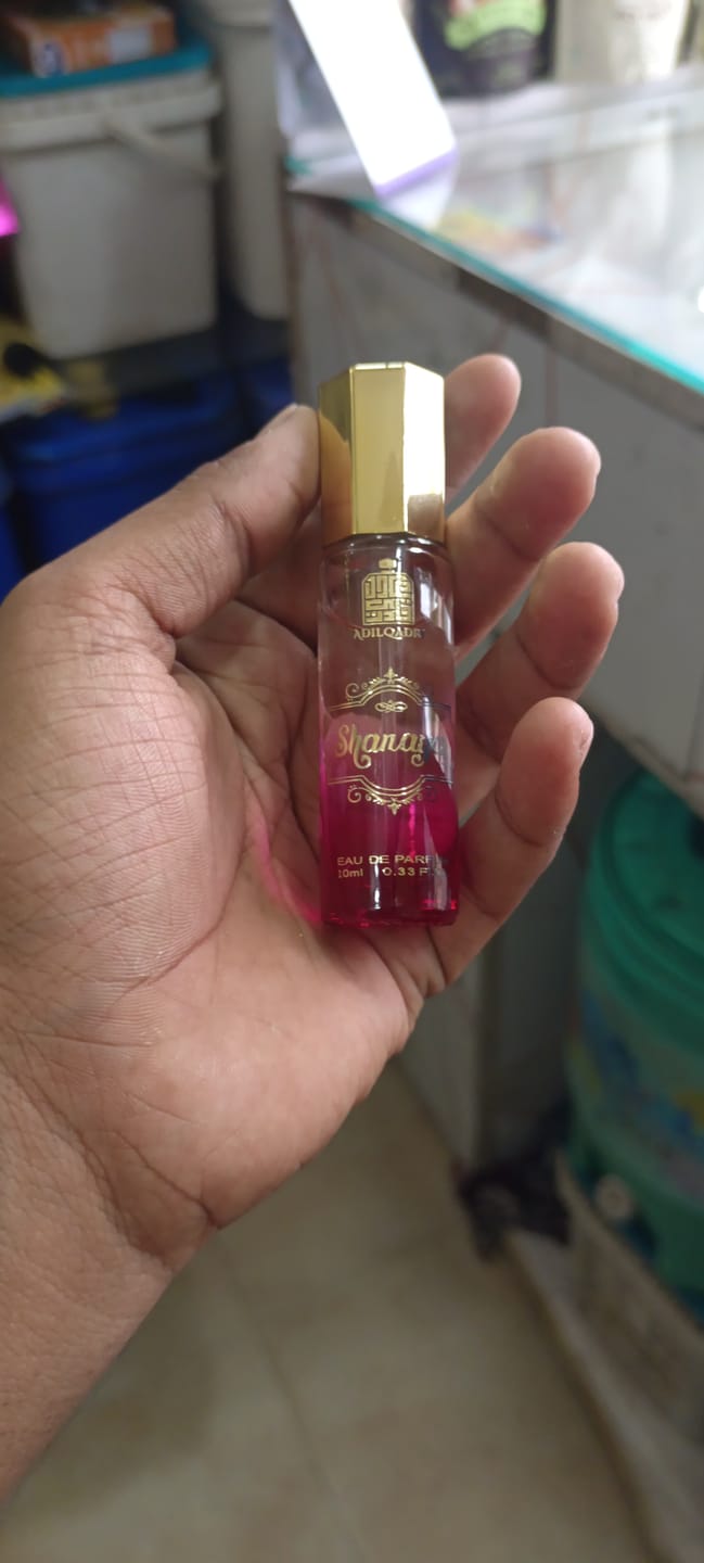 Customer photo review of Perfume Gift Set 4 Pcs Premium Perfume Spray