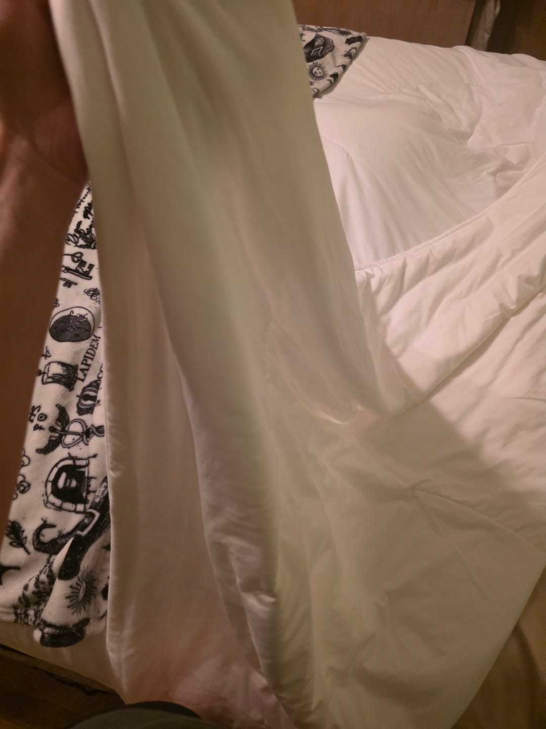 Customer photo review of CloudCool™ Cooling Comforter