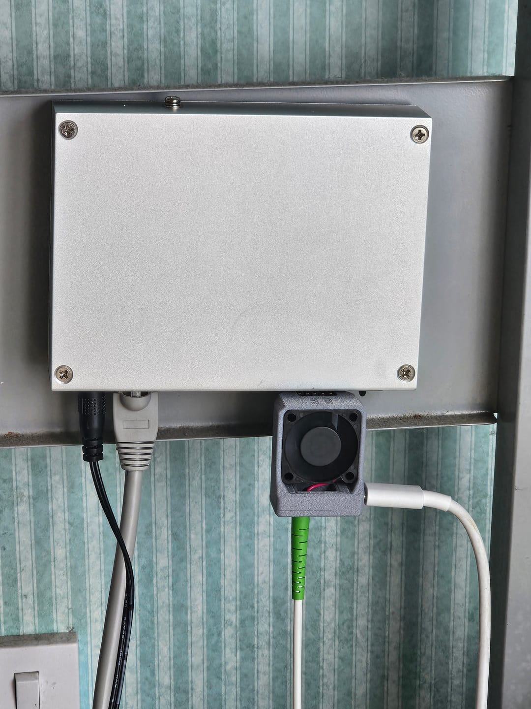 Customer photo review of Direct Mount USB-C Cooler