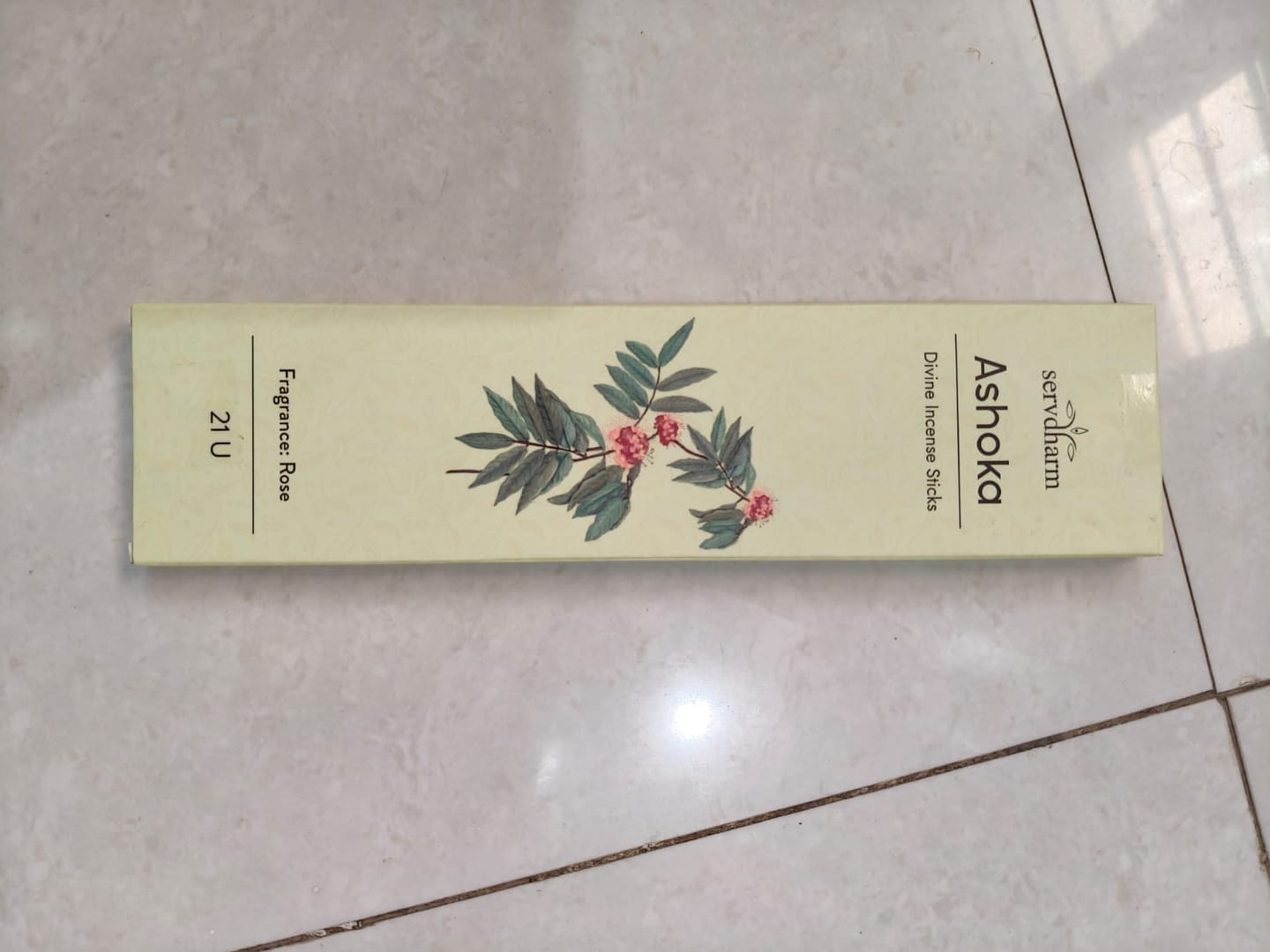 Customer photo review of Ashoka Divine Incense Sticks | Fragrance : Rose | Pack of 21