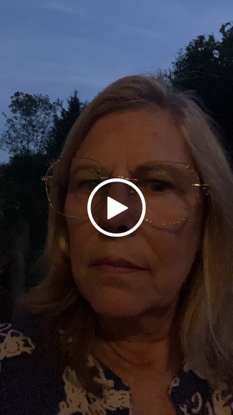 Customer video review of Glitter Eyeglasses