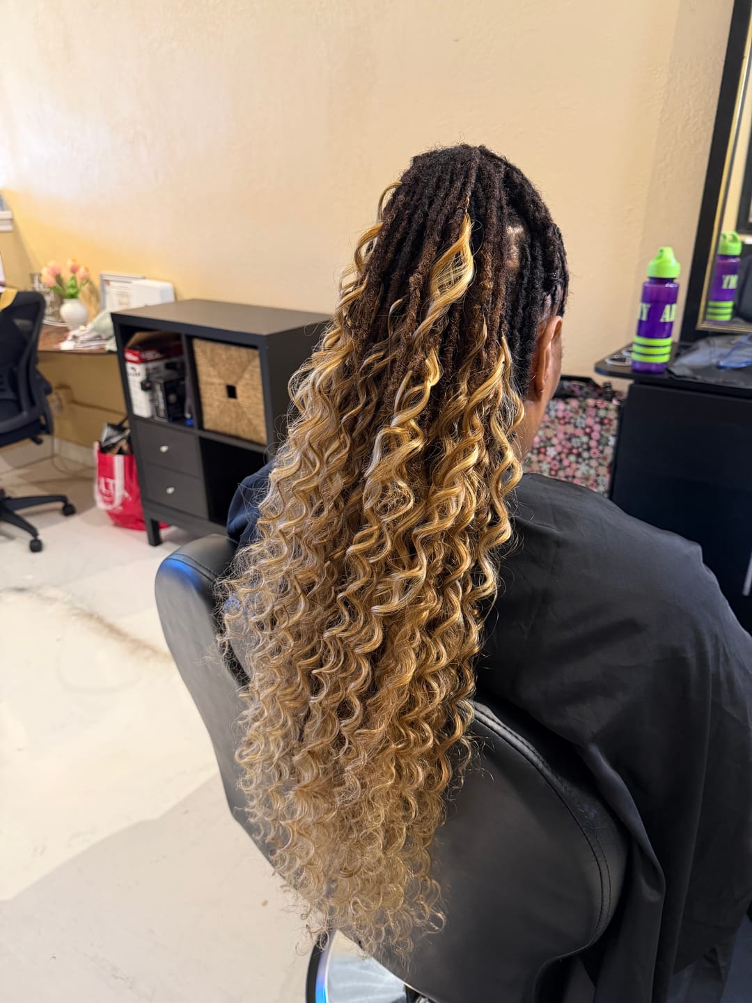 Customer photo review of #4/27/30 Mix Color Blend Deep Wave Human Crochet Hair