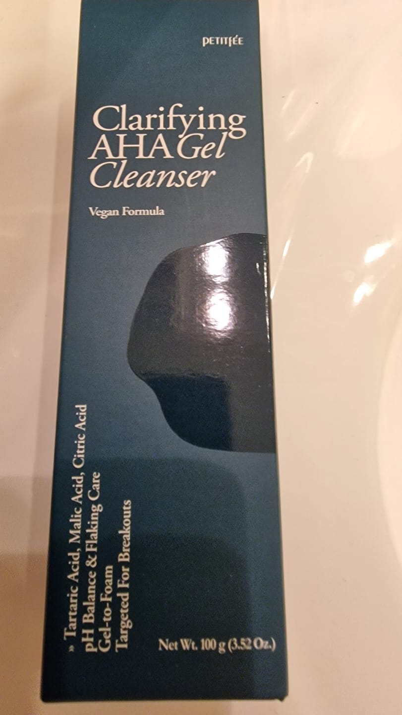 Customer photo review of Petitfee AHA Clarifying Gel Cleanser (100g)