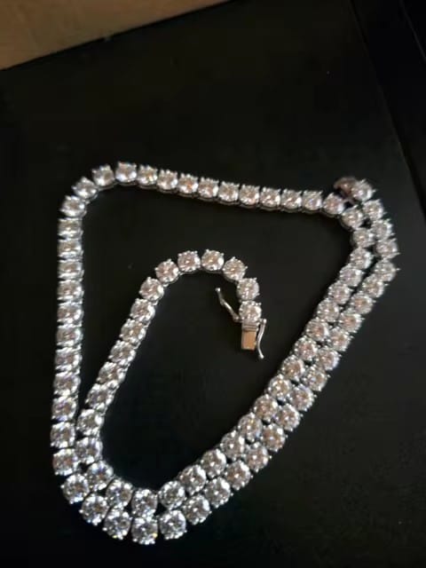 Customer photo review of 2mm 3mm 4mm 5mm 6.5mm Moissanite Tennis Necklace, 925 Silver Gold-Plated
