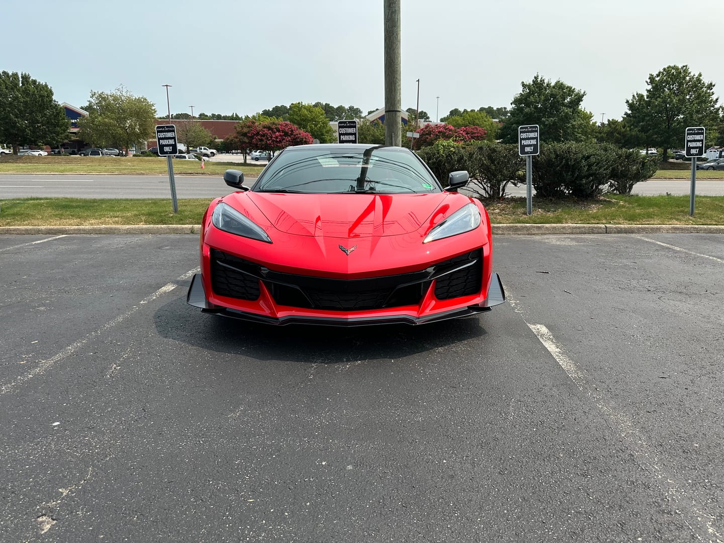 Customer photo review of Corvette C8 Z06 / E-Ray DRY CARBON FIBER Front Splitter [Z07 Package]