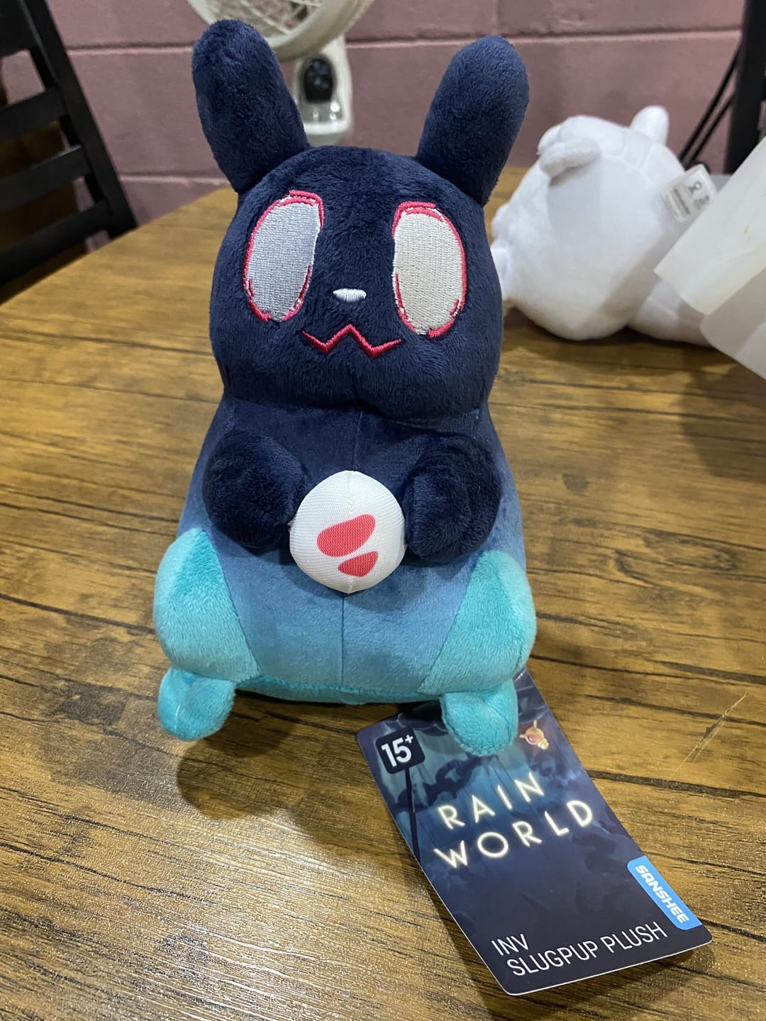 Customer photo review of Rain World - Inv Slugpup Plush