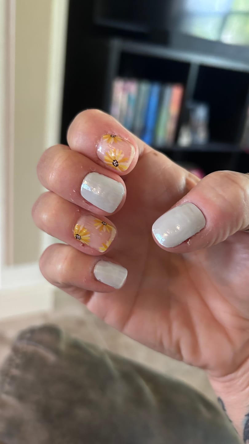 Customer photo review of Sunflower Fields DIY Semicured Gel Nail Sticker Kit