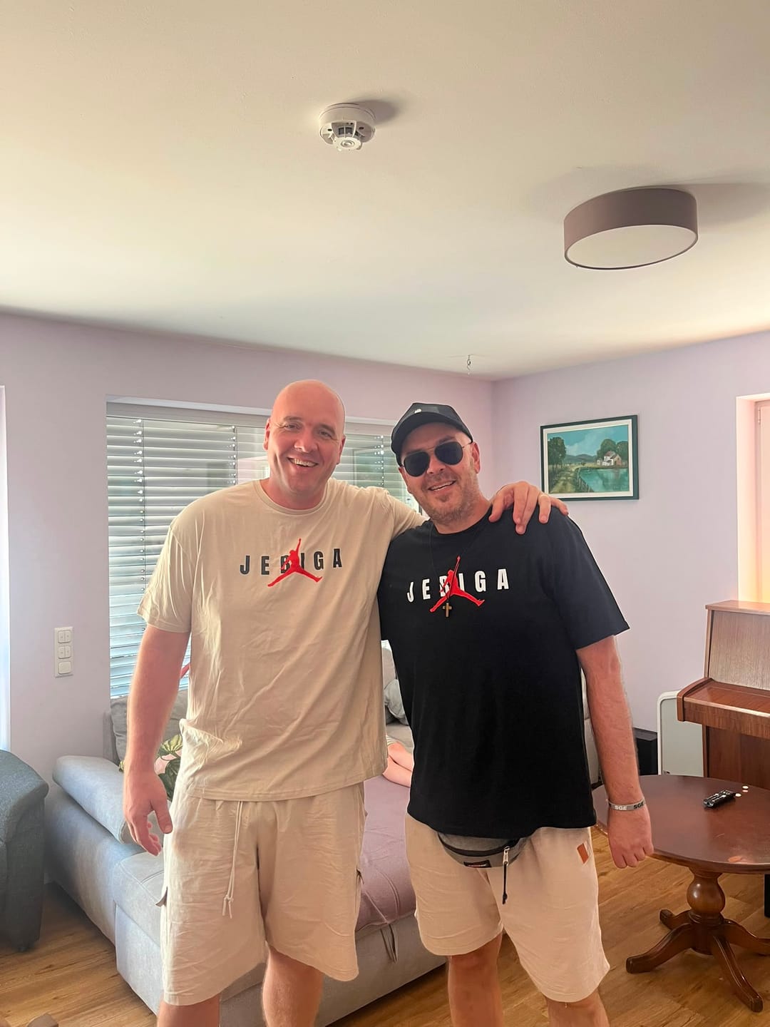 Customer photo review of Jebiga, Premium T-Shirt