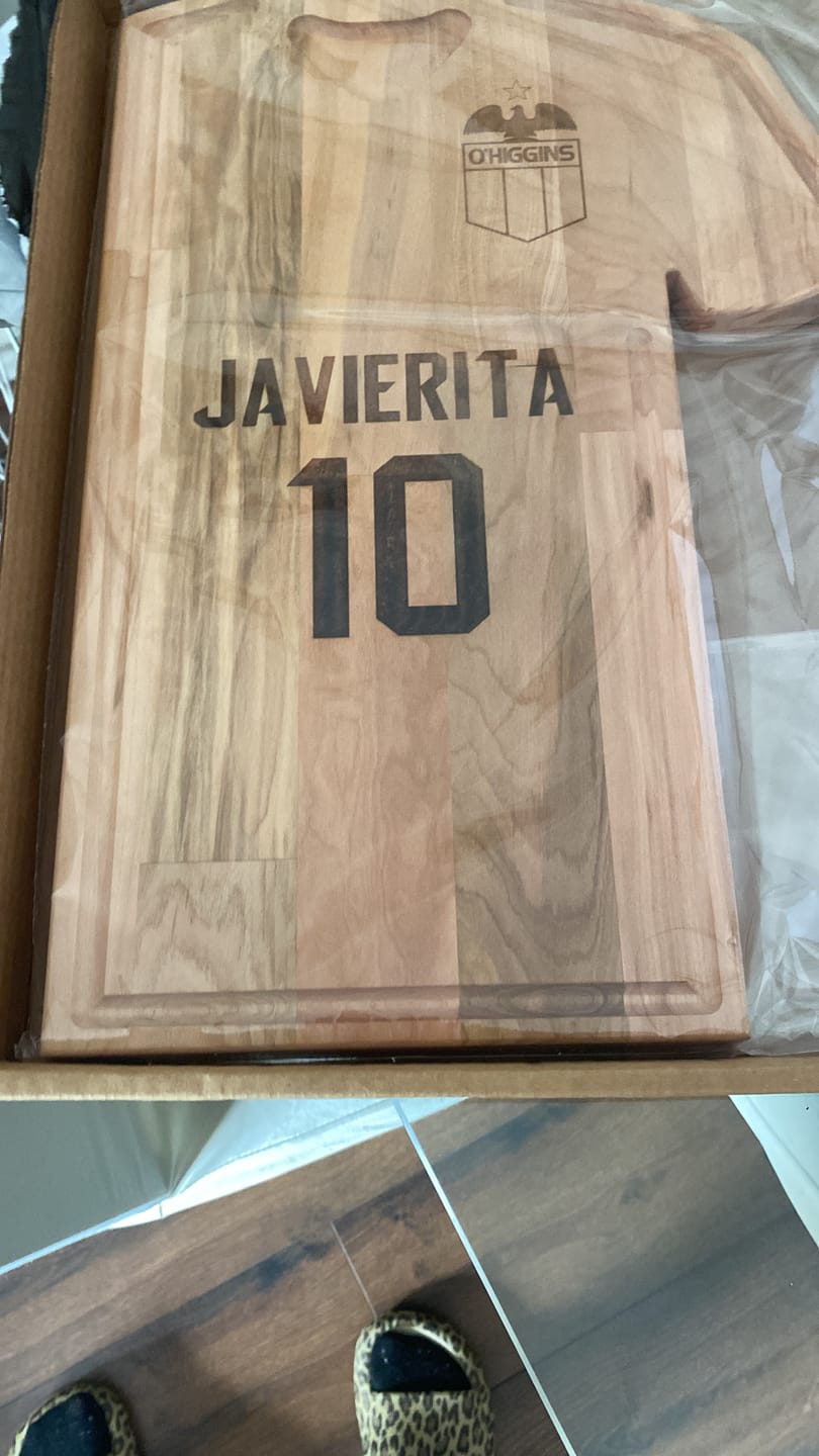 Customer photo review of Tabla Futbol Personalizada