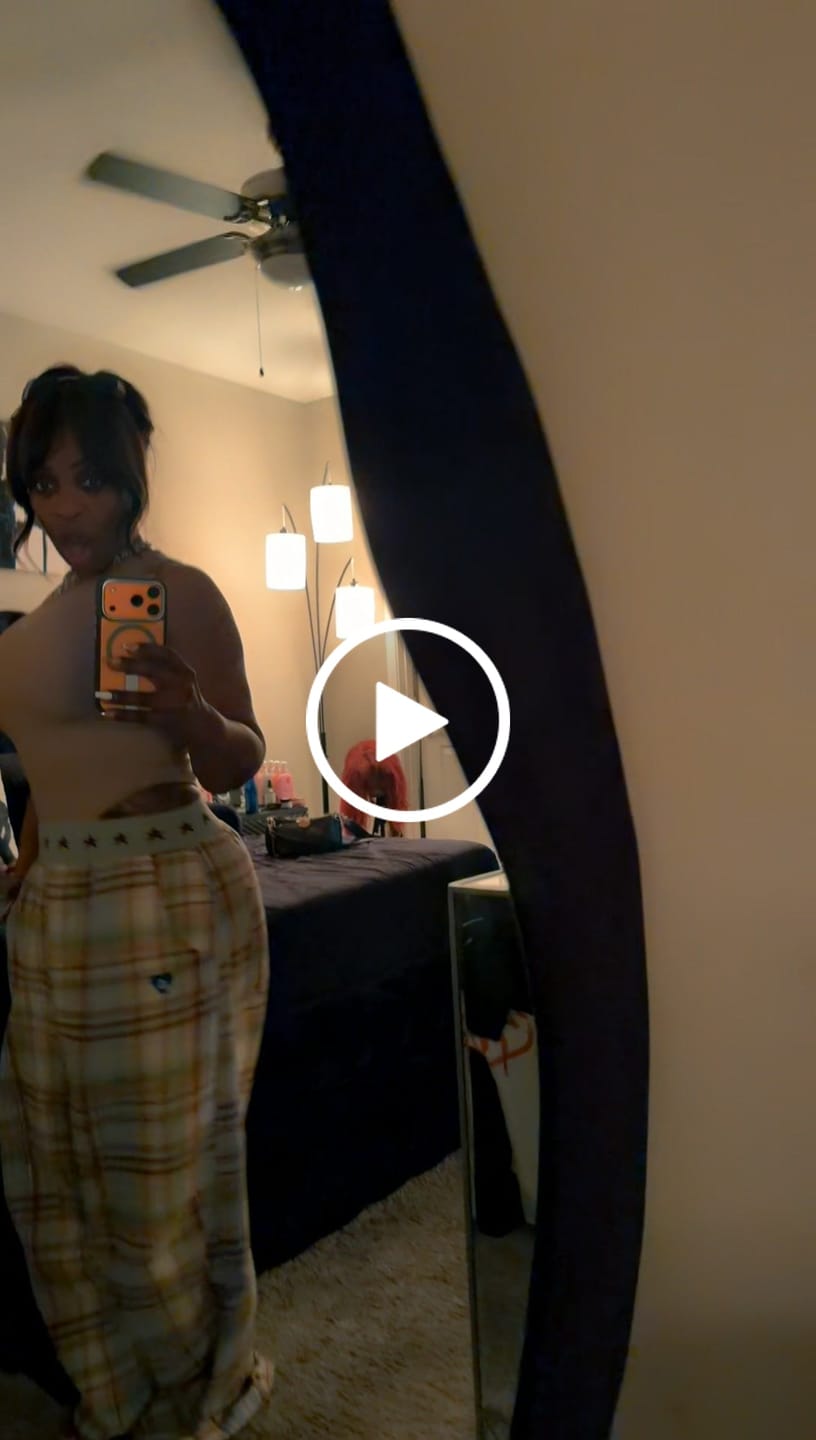 Customer video review of Aelfric Eden Star Waist Plaid Baggy Barrel Pants