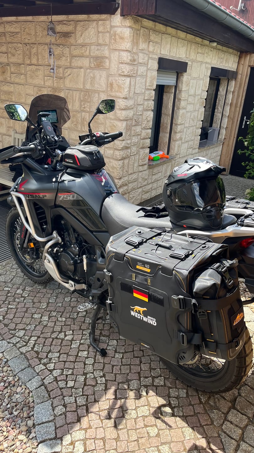 Customer photo review of Heavy Cavalry Panniers Set