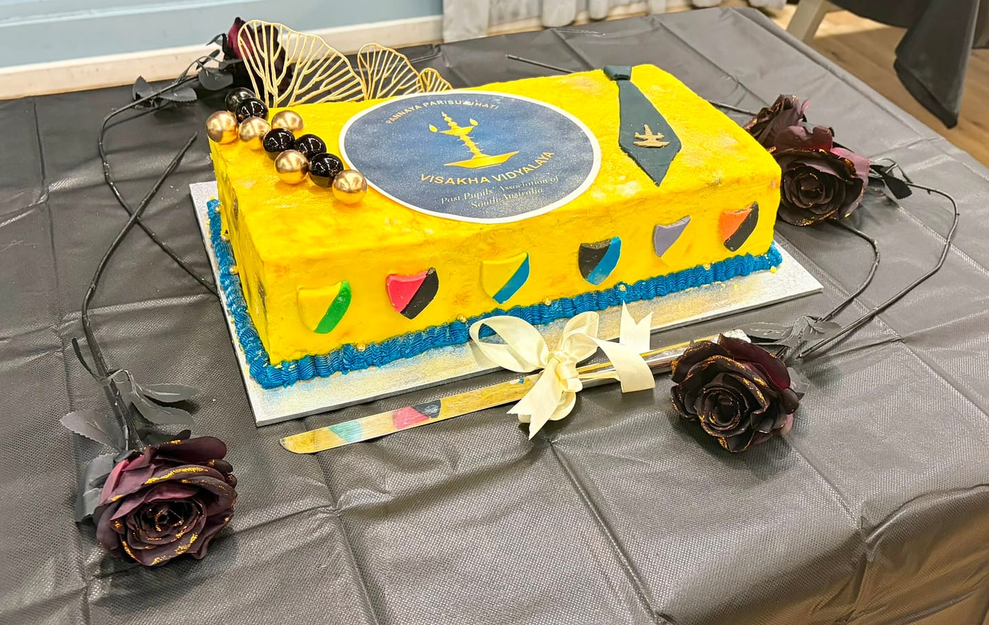 Customer photo review of 20 cm Pre-cut Circle Custom Edible Icing Image