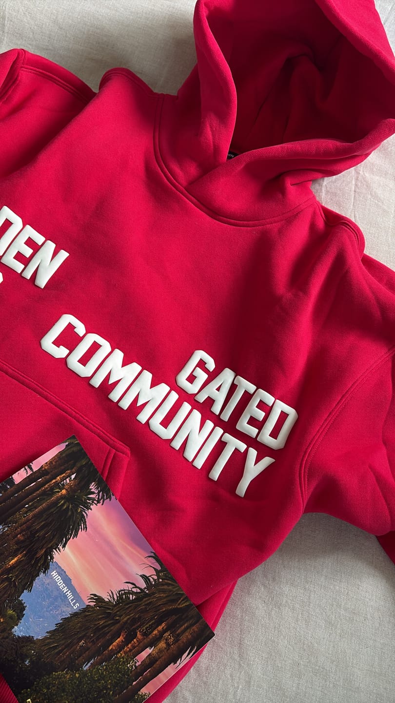 Customer photo review of GATED COMMUNITY HOODIE RASPBERRY RED