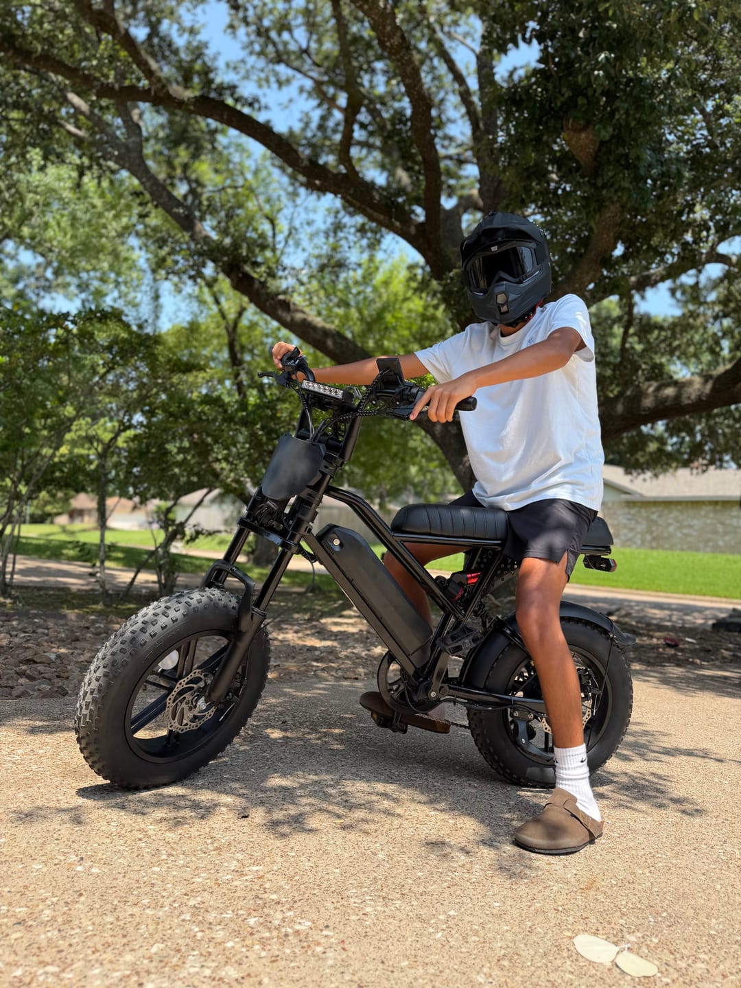 Customer photo review of Eskute® V100 16*4.0" Electric Bike for Kids&Teens