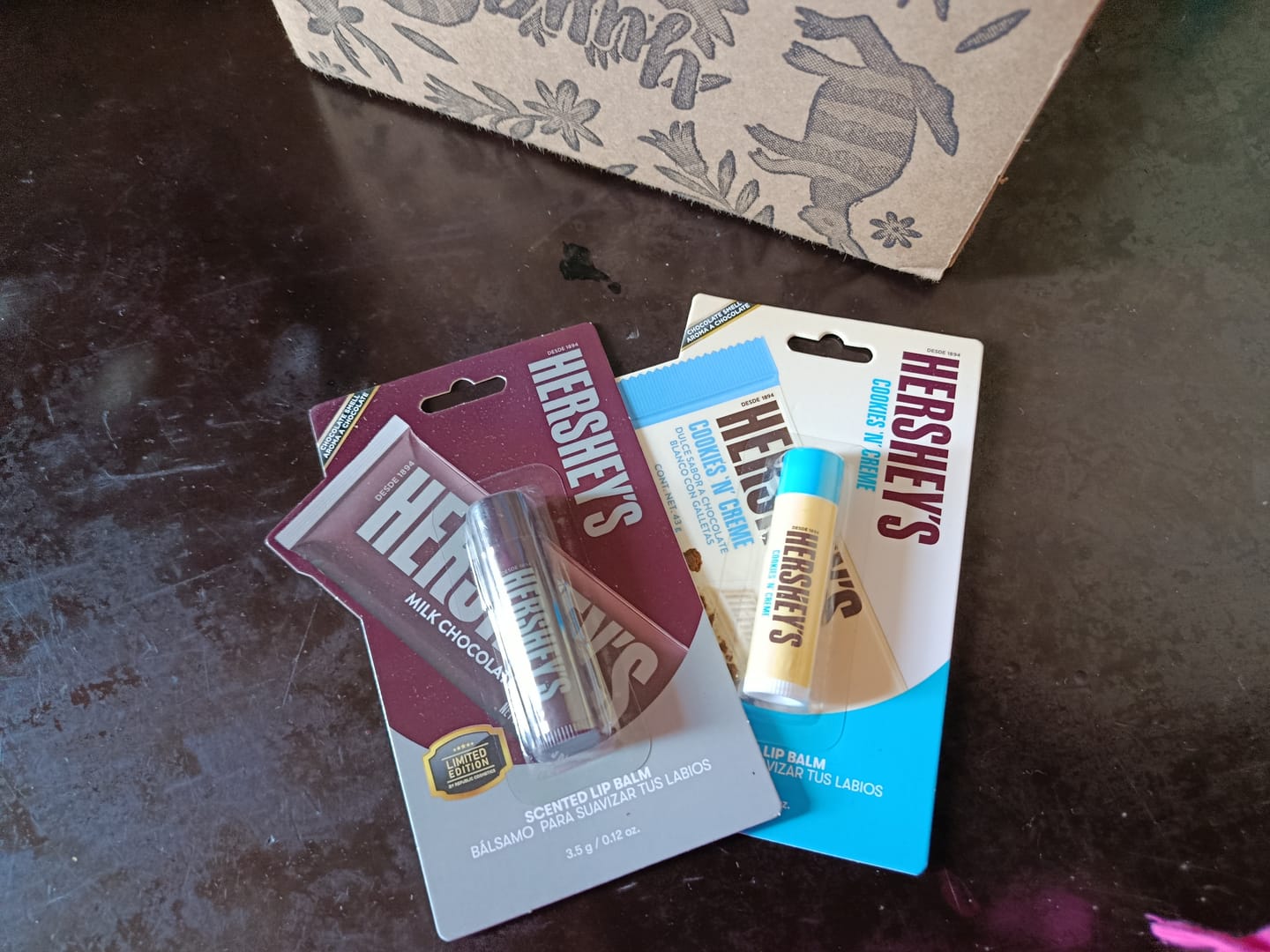 Customer photo review of Lip Balm Cookies & Cream