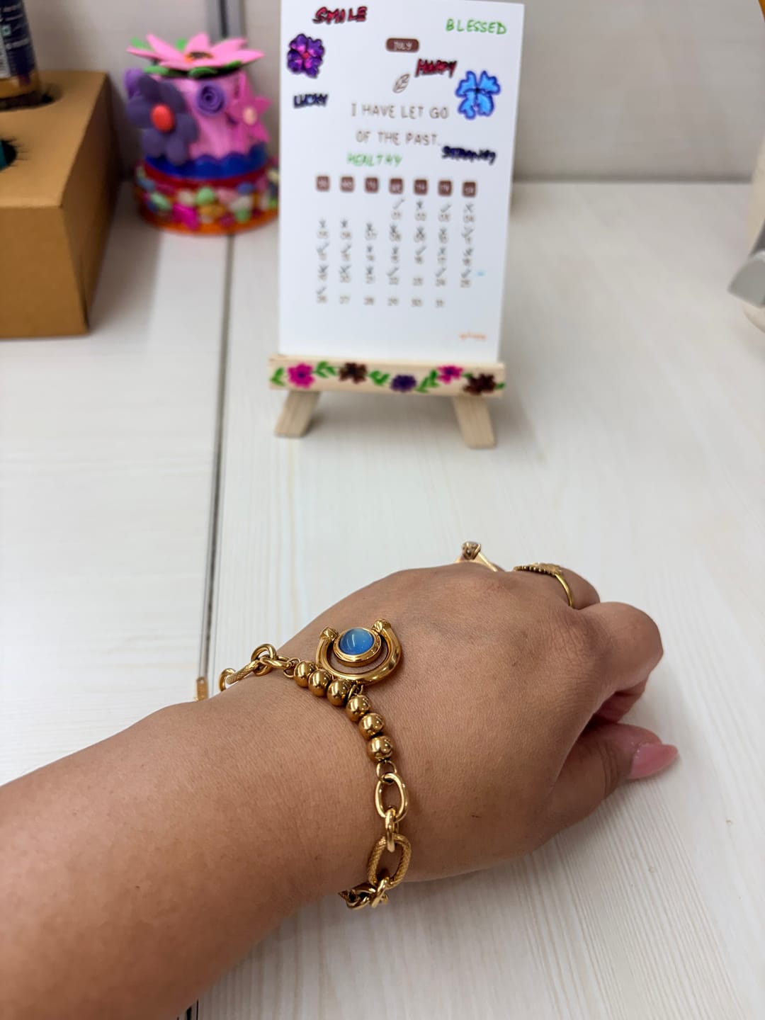 Customer photo review of EQUESTRIAN BRACELET