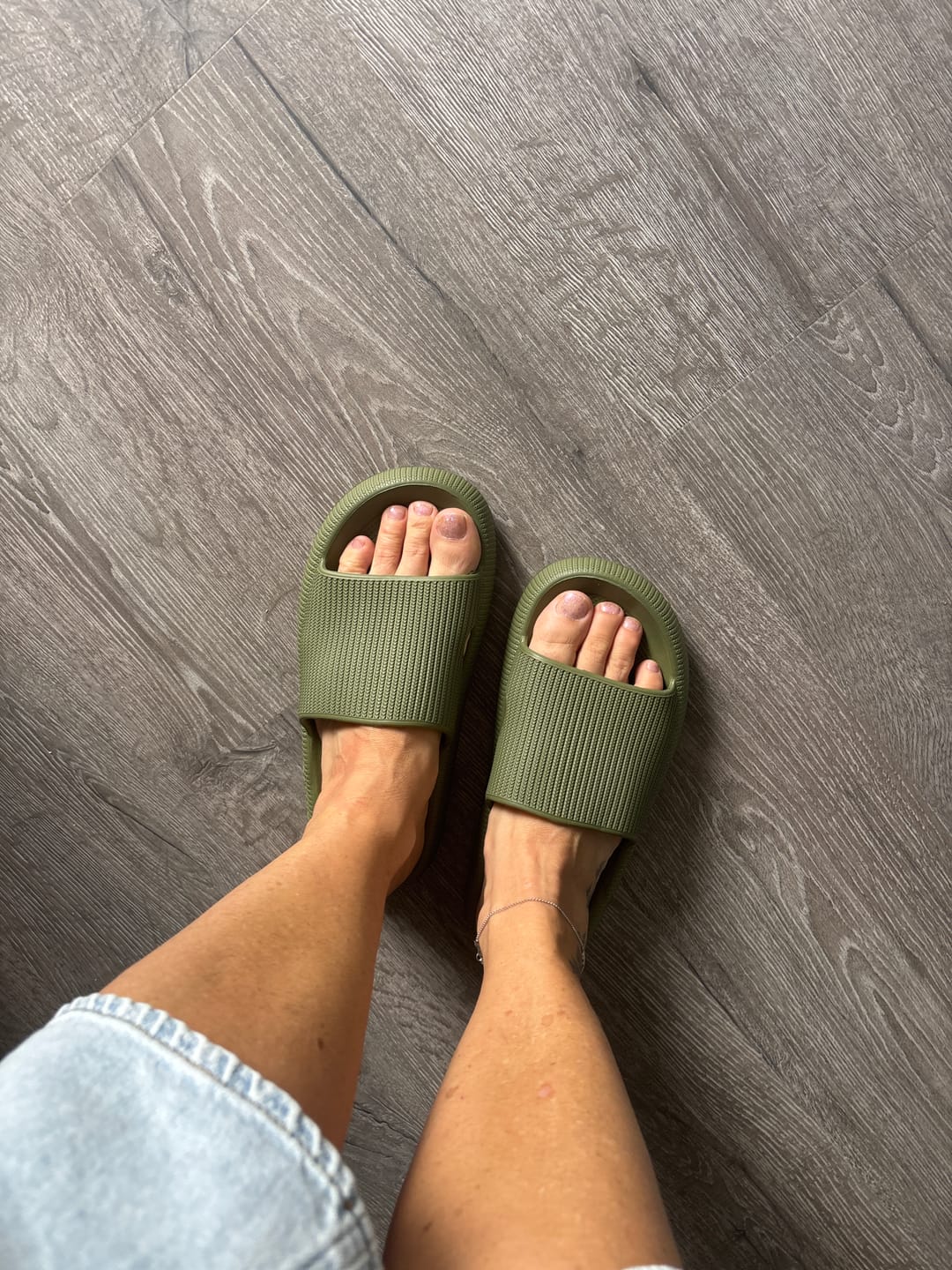 Customer photo review of HappyFlops Original Drop 002