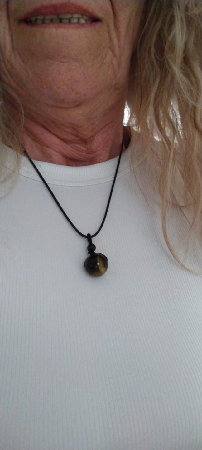 Customer photo review of TIGERAUGE Halskette