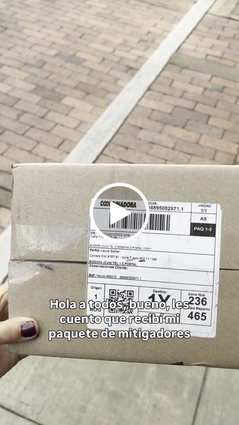 Customer video review of Balaca - Black Velvet Flunchie