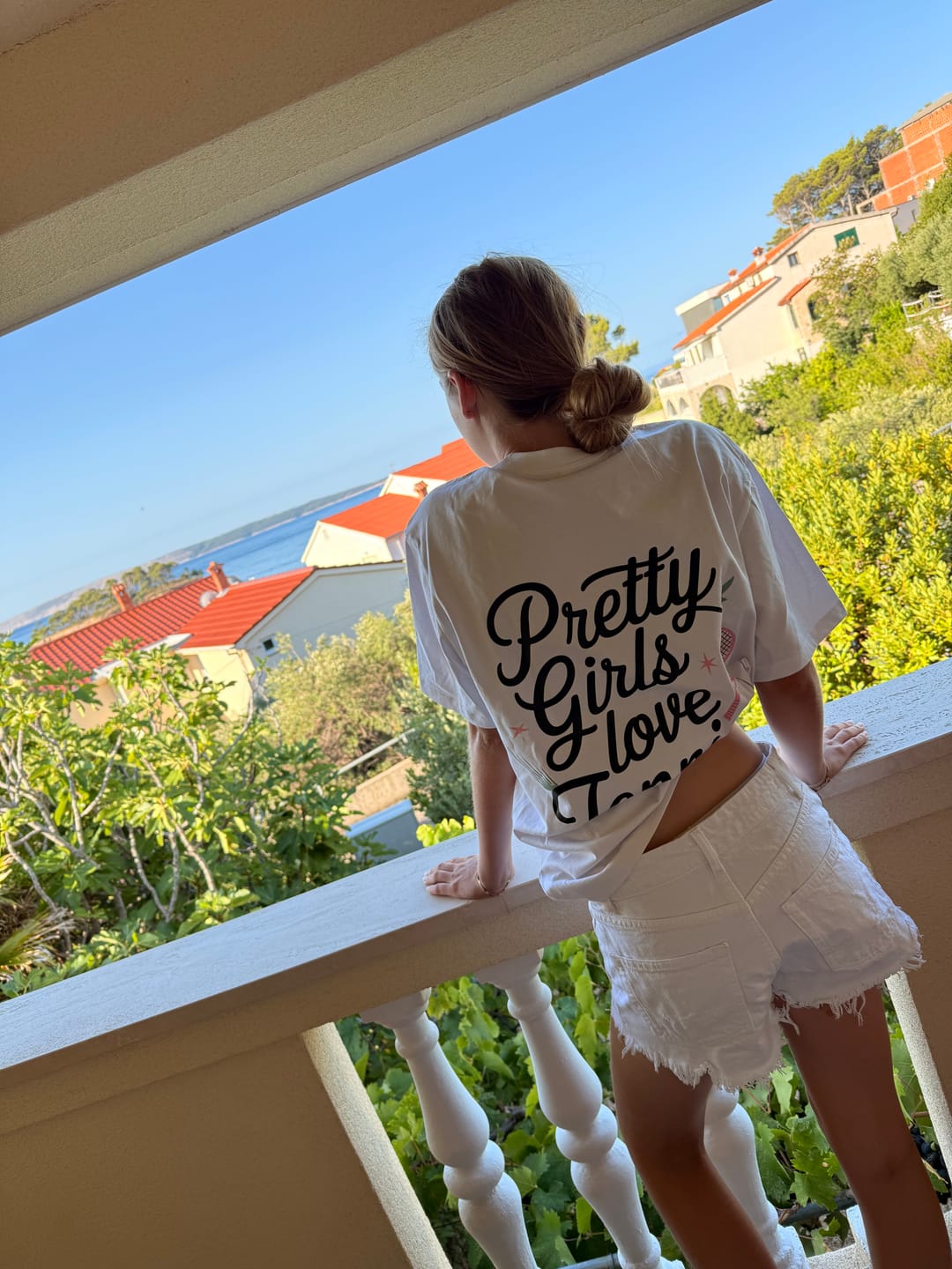 Customer photo review of Pretty Girls love Tennis - Oversized Shirt