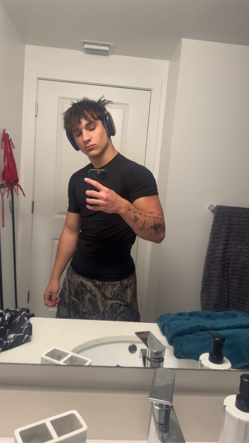 Customer photo review of 4282 - Posture Compression Tees