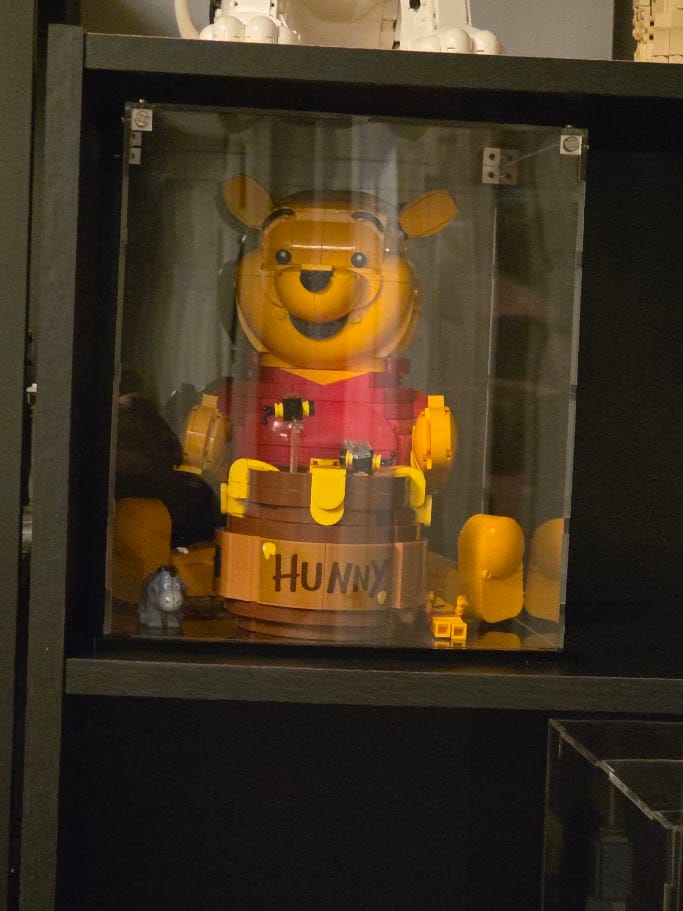 Customer photo review of Display Case for LEGO® 43300 Disney™ Winnie the Pooh
