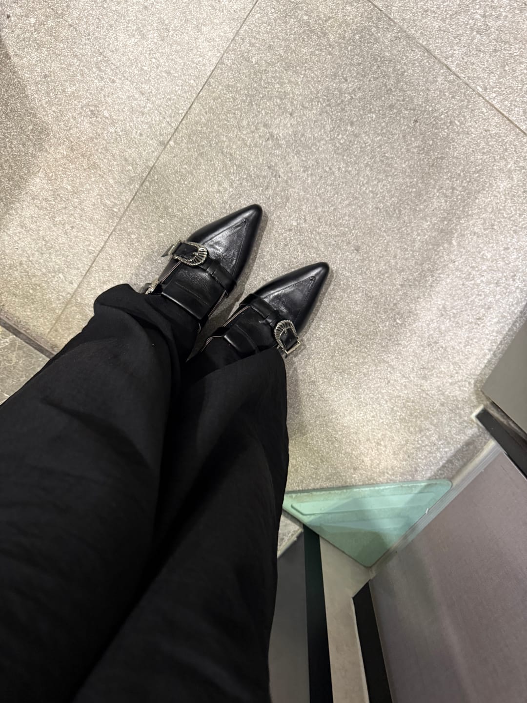 Customer photo review of Rhea・Double Buckle Pointed-Toe Flats