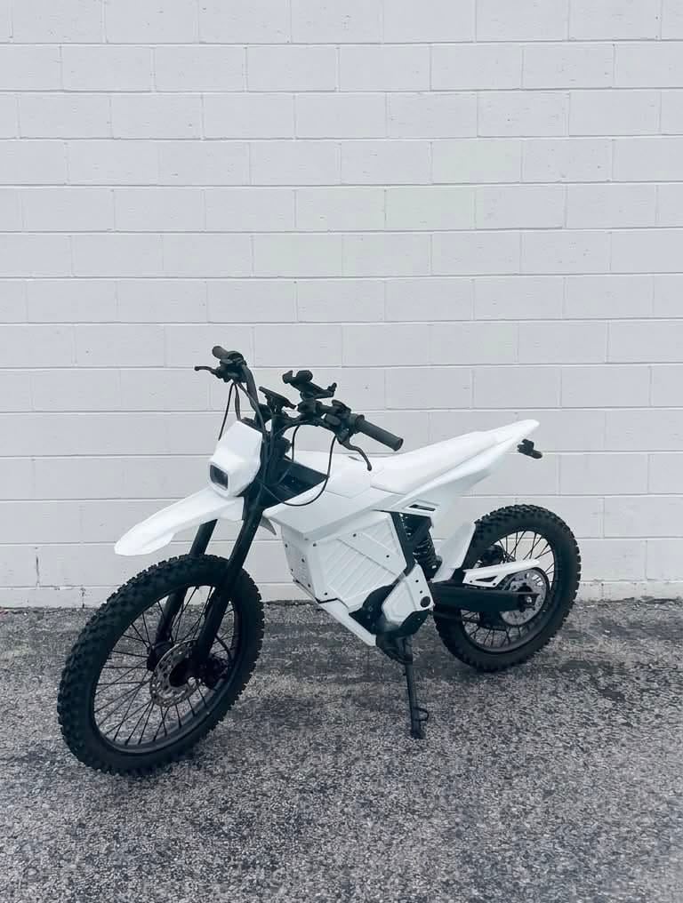 Customer photo review of Eskute® RTX 19"17" 6500W Electric Dirt Bike for Adults