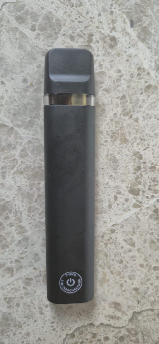 Customer photo review of DICHT3R - 96% H3 Blend  Vape - Cali-Gator Weed (Ananas Cocos)
