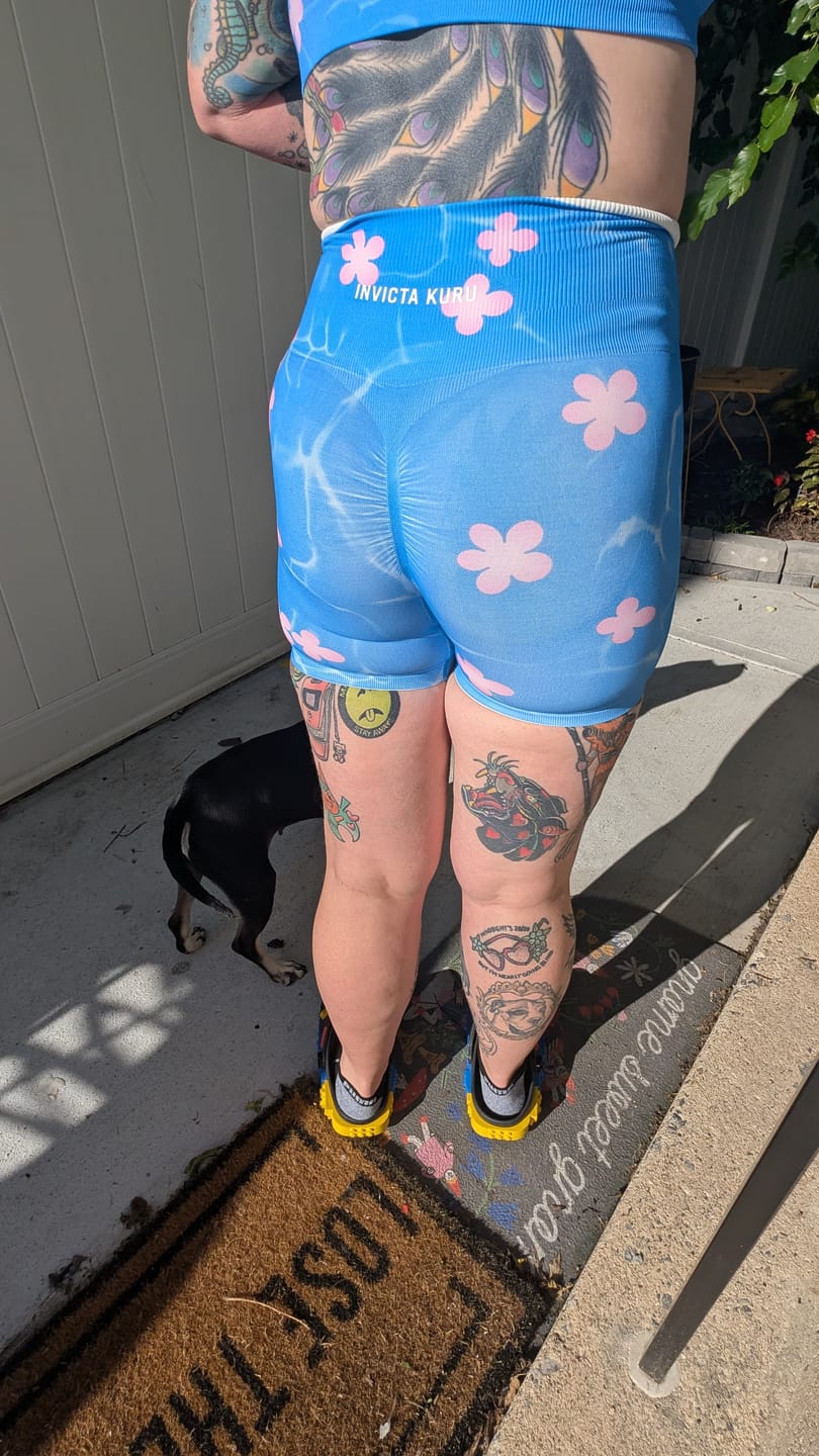 Customer photo review of Flower Seamless Shorts