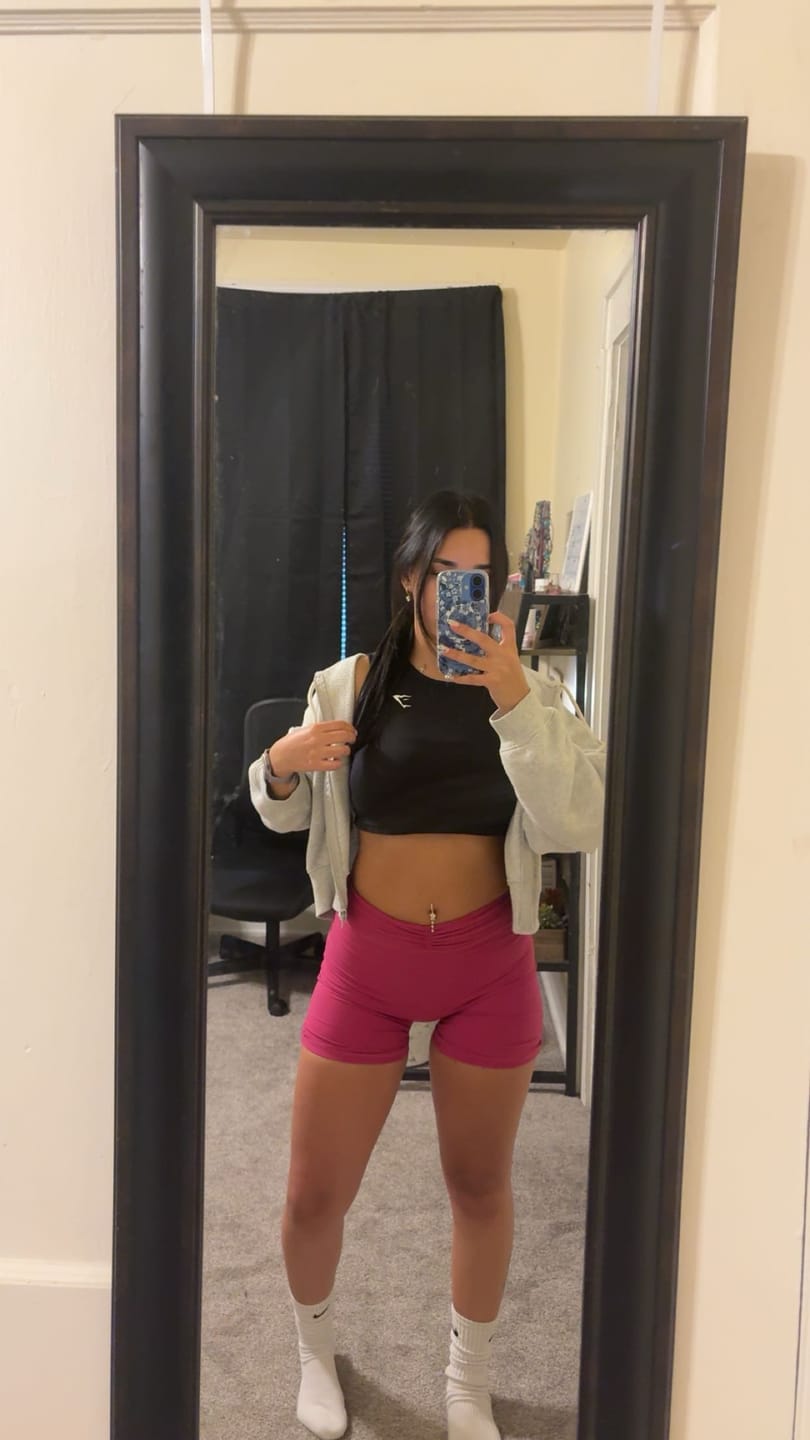 Customer photo review of W1161 Buttersoft Scrunch Band Shorts