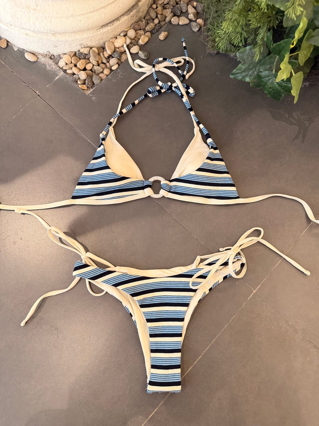 Customer photo review of Seamolly Contrast Color Striped O Ring Double Layer Bikini Set