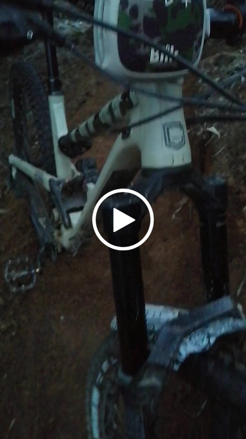 Customer video review of Parlante Bluetooth Blik Rider 8W IPX7 5H Clip color Militar