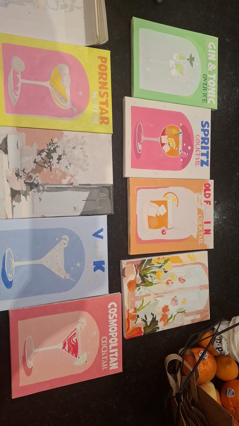 Customer photo review of 6 Mini Paintings - Colorful Books Set