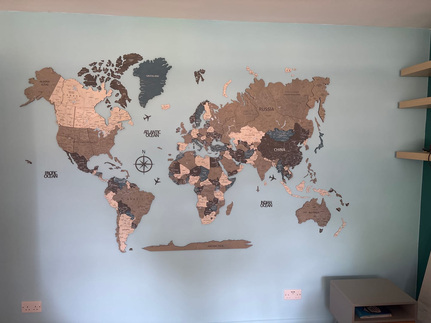 Customer photo review of 3D Wooden World Map - Nordique