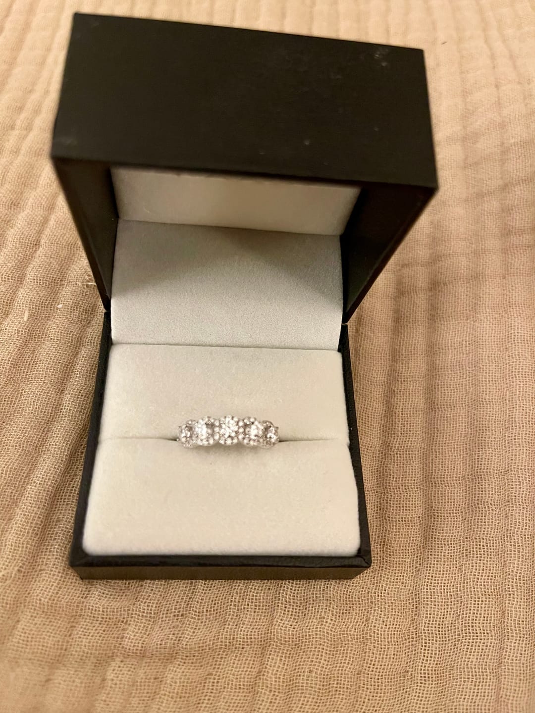 Customer photo review of S925 Round Cut 1.5 Ct Fashion Halo Five Stone Anniversary Ring In Sterling Silver