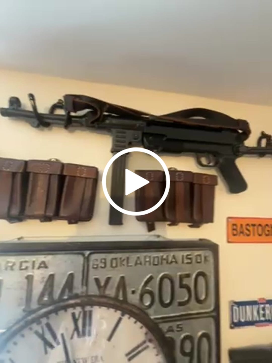 Customer video review of CALL OF DUTY - German WWII MP40 Sub-Machine Gun 1940