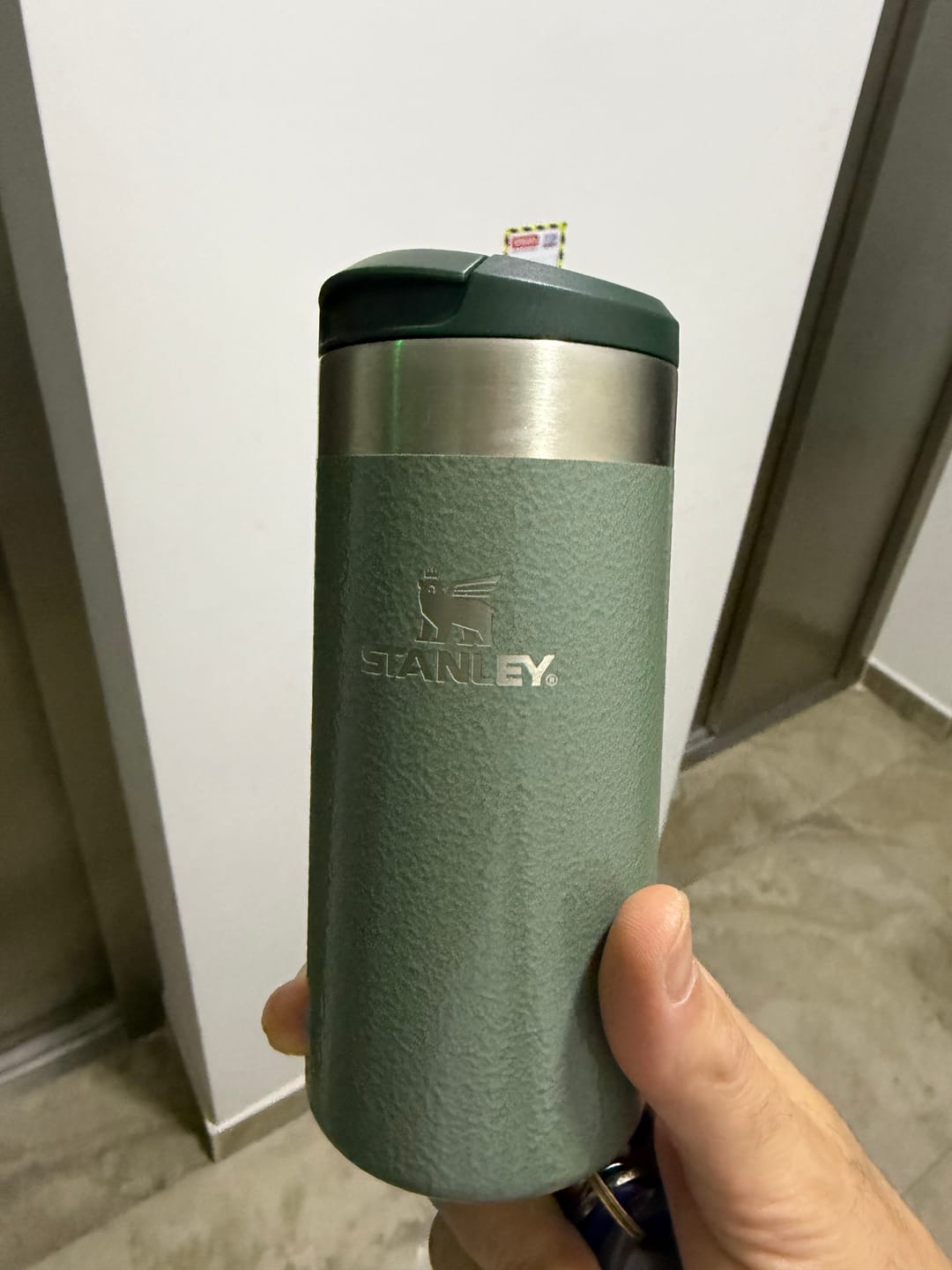 Customer photo review of Stanley The Aerolight Transit Mug Hammertone Yeşil 0.35L