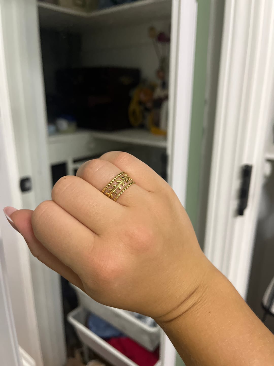 Customer photo review of Gold Crystal Clover Band Ring