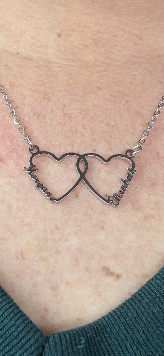 Customer photo review of Collier personnalisé avec cœur et nom