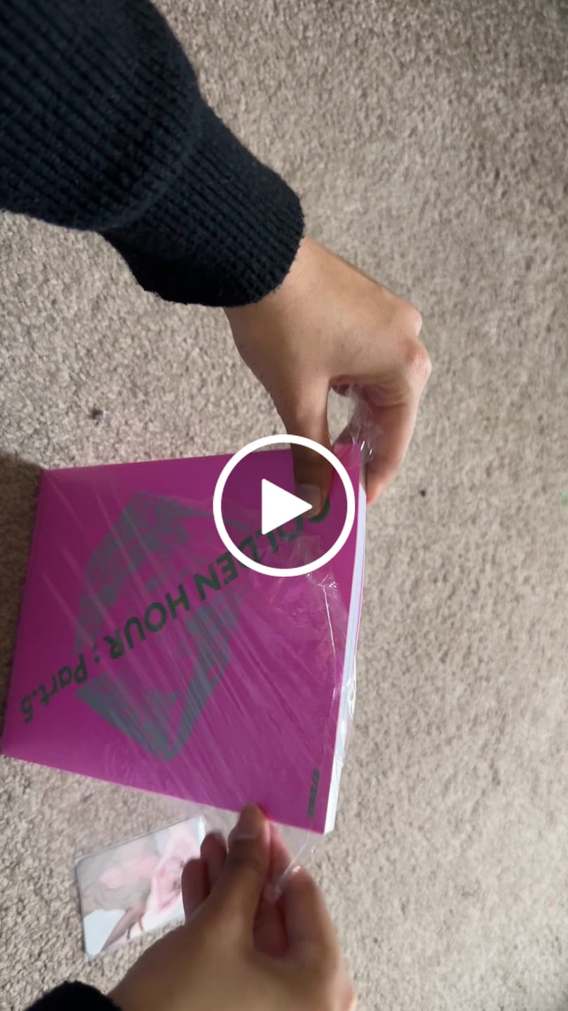 Customer video review of [PRE-ORDER] ATEEZ - 14TH MINI ALBUM - [GOLDEN HOUR : Part.5] (A/ DIARY/ Z Ver.)