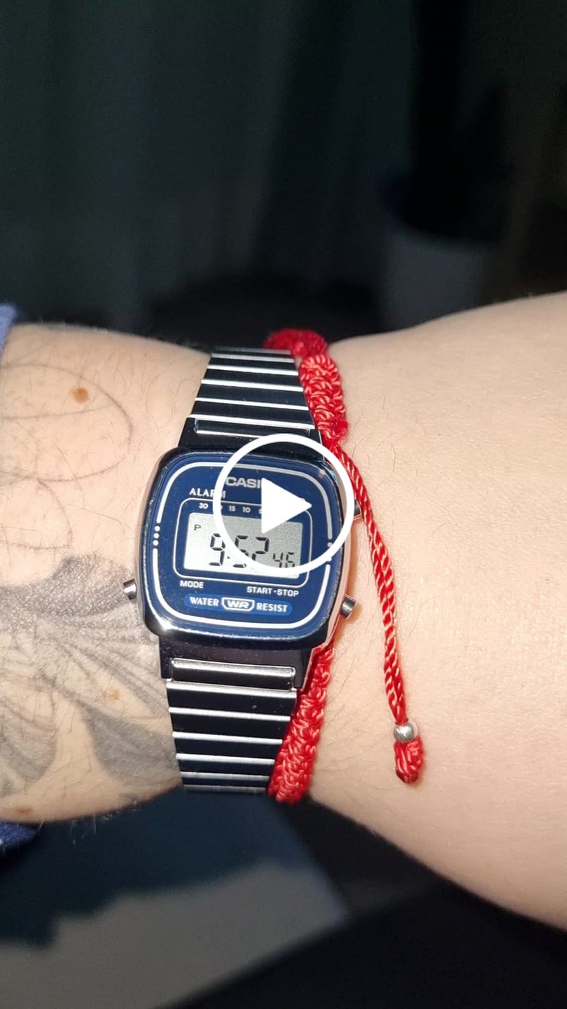 Customer video review of Reloj Casio Vintage LA670WA-2DF Plateado Azul