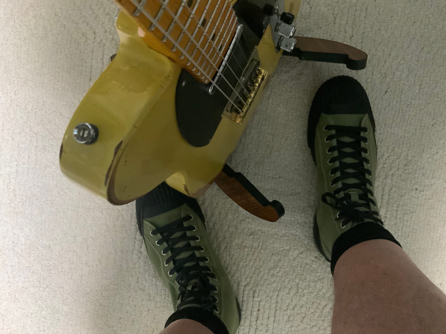 Customer photo review of Grounder High-Top Olive Green/Black