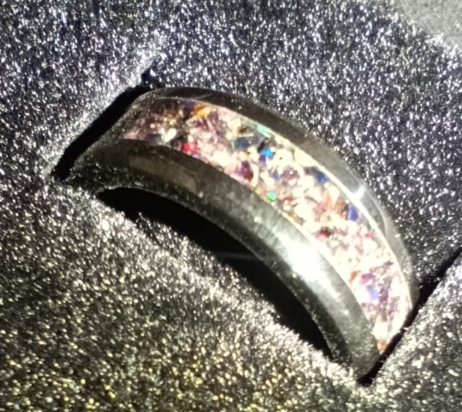 Customer photo review of Bague Personnalisée en Céramique Noire