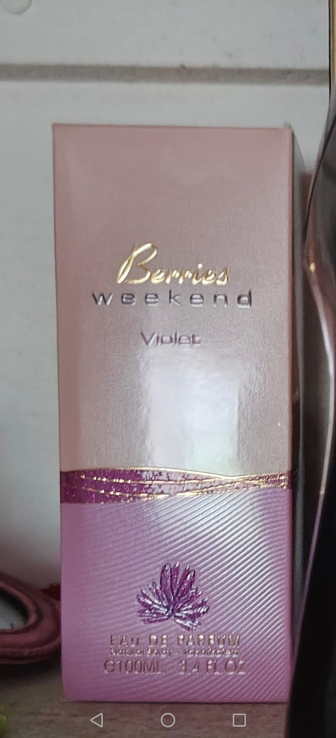 Customer photo review of Berries Weekend Violet Eau De Parfum 100ml
