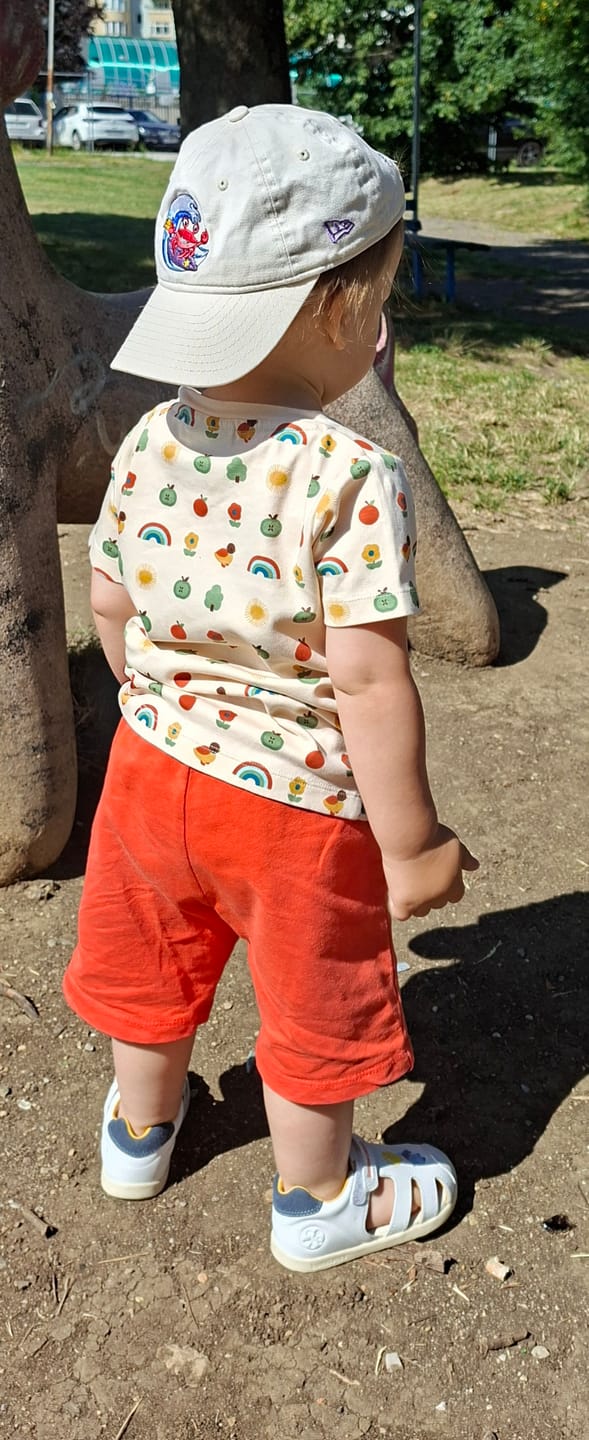 Customer photo review of Vintage Rainbows Organic T Shirt & Jogger Playset