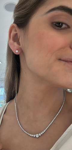 Customer photo review of Riviera Tennis Necklace Corte Round 7 Ct Diamantes Lab Grown