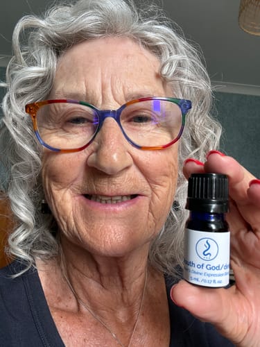 Customer photo review of Mouth of God/dess: Heart’s Divine Expression Blend (5 mL)